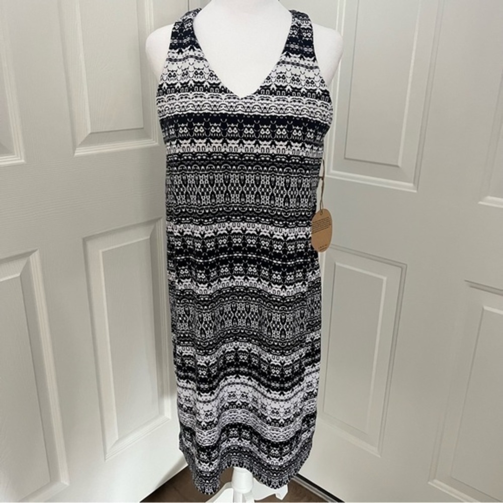 Dakini Women 34” Bust Racerback‎ Sun B/W Dress Athletic Stretch Bra Pullover NWT